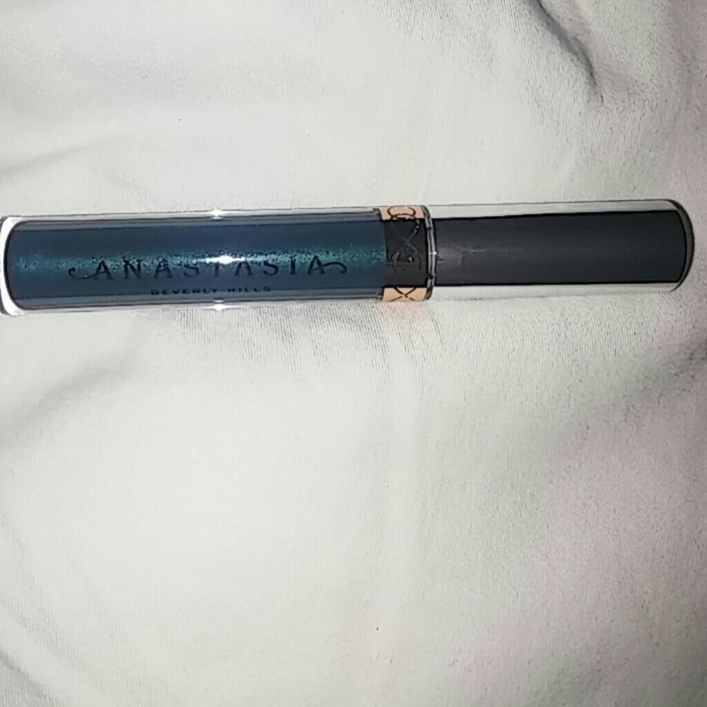 Anastashia Beverly Hills